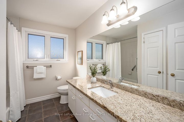 Photo 33 at 1274 Hilton Lane, GA Glen Abbey, Oakville