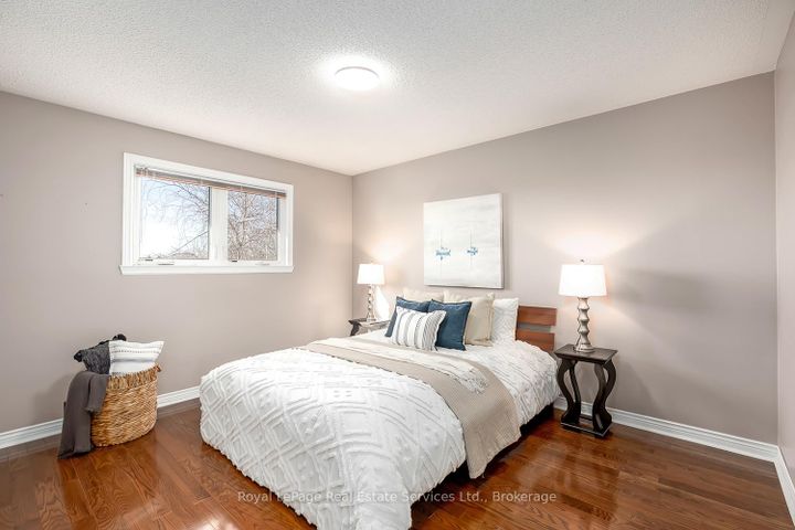 Photo 34 at 1274 Hilton Lane, GA Glen Abbey, Oakville