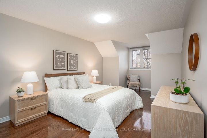 Photo 36 at 1274 Hilton Lane, GA Glen Abbey, Oakville