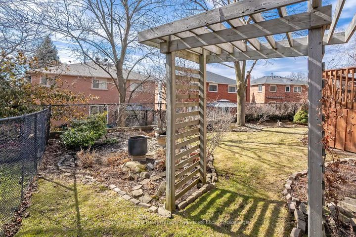 Photo 43 at 1274 Hilton Lane, GA Glen Abbey, Oakville