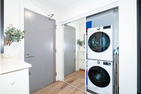 Photo 3 at PH201 - 7165 Yonge Street, Grandview, Markham