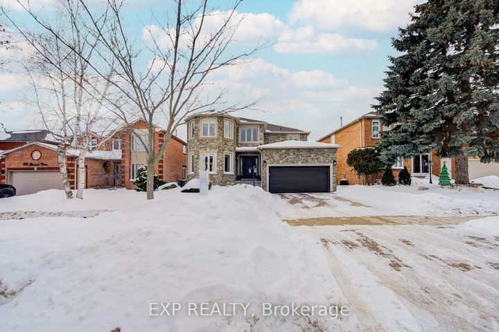 Photo 1 at 372 Greenock Drive, Maple, Vaughan