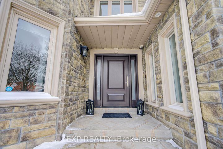 Photo 3 at 372 Greenock Drive, Maple, Vaughan