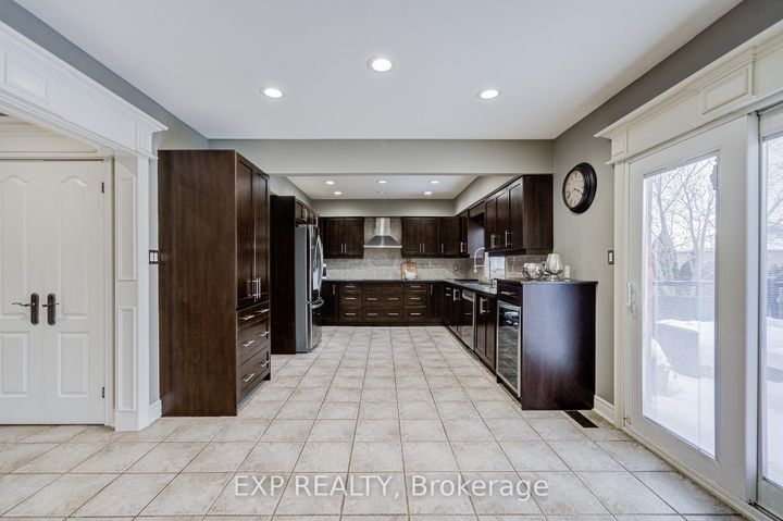 Photo 10 at 372 Greenock Drive, Maple, Vaughan