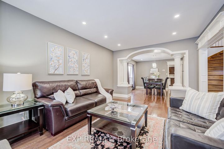 Photo 21 at 372 Greenock Drive, Maple, Vaughan