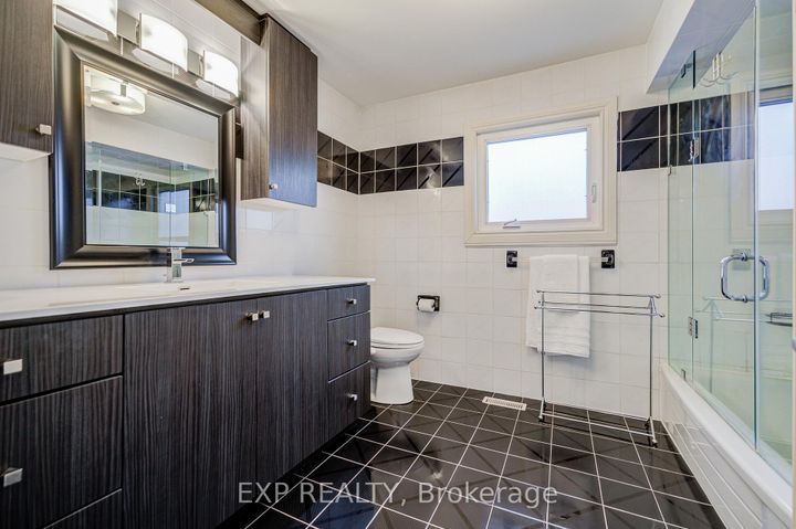 Photo 34 at 372 Greenock Drive, Maple, Vaughan