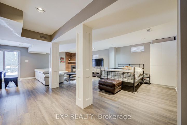 Photo 37 at 372 Greenock Drive, Maple, Vaughan