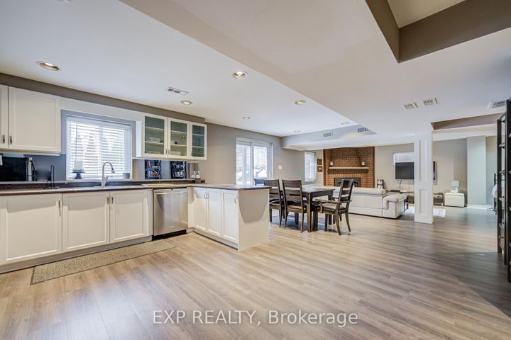 Photo 46 at 372 Greenock Drive, Maple, Vaughan