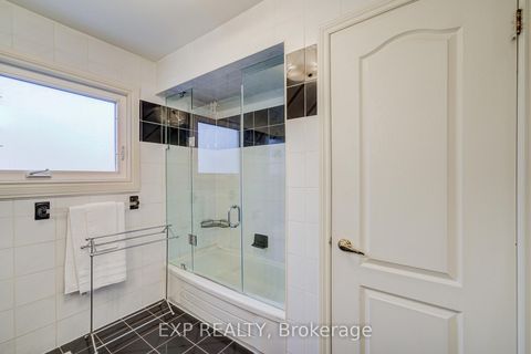 Photo 33 at 372 Greenock Drive, Maple, Vaughan