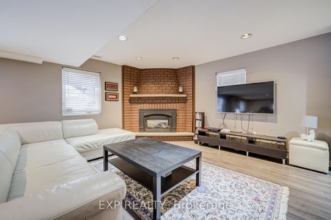 Photo 41 at 372 Greenock Drive, Maple, Vaughan