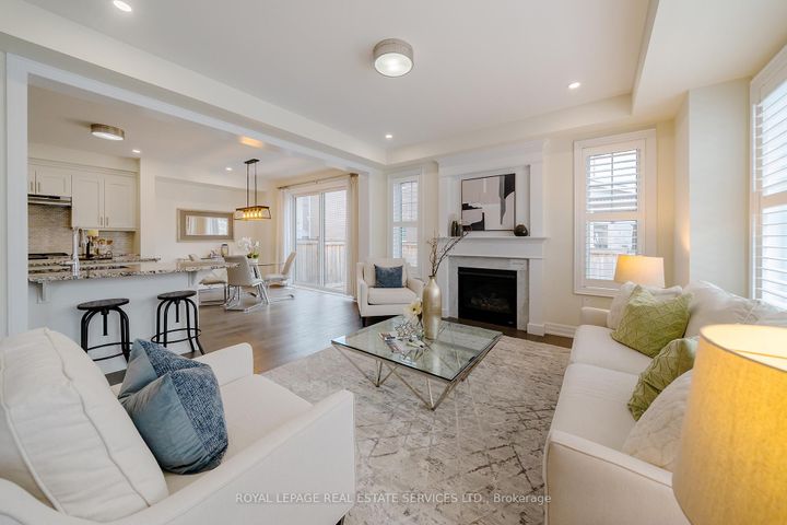 Photo 1 at 3209 Daisy Way, GO Glenorchy, Oakville