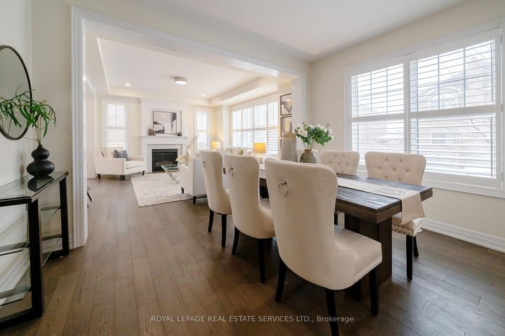 Photo 4 at 3209 Daisy Way, GO Glenorchy, Oakville