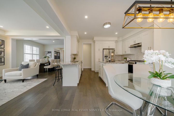 Photo 11 at 3209 Daisy Way, GO Glenorchy, Oakville