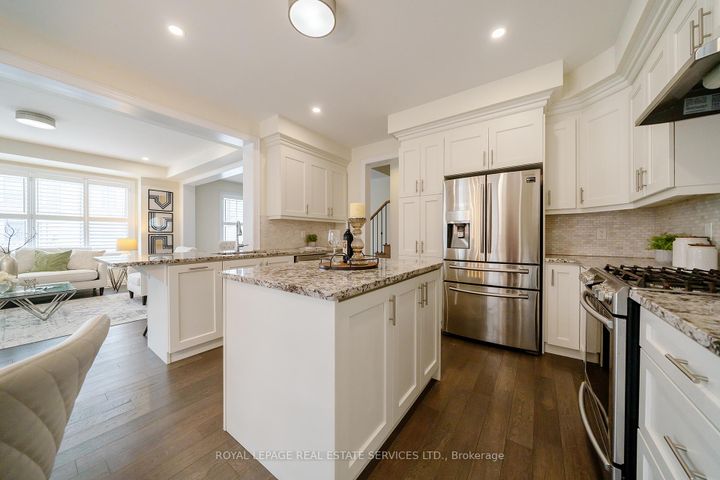 Photo 13 at 3209 Daisy Way, GO Glenorchy, Oakville