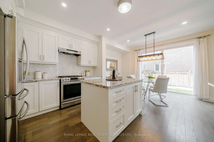 Photo 14 at 3209 Daisy Way, GO Glenorchy, Oakville