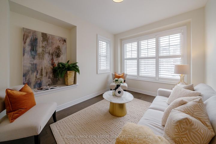 Photo 18 at 3209 Daisy Way, GO Glenorchy, Oakville