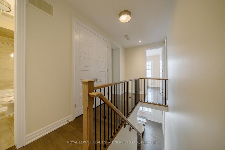 Photo 21 at 3209 Daisy Way, GO Glenorchy, Oakville