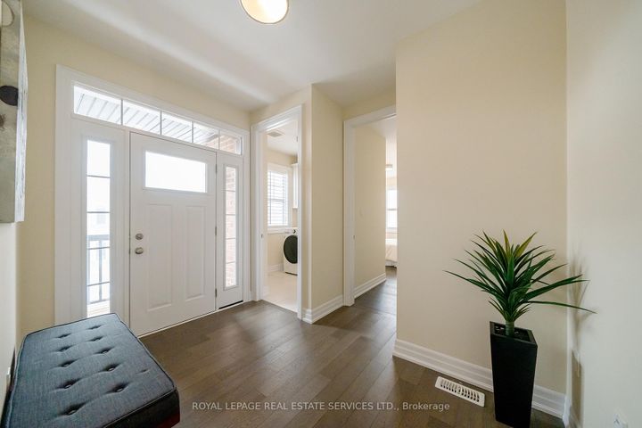 Photo 24 at 3209 Daisy Way, GO Glenorchy, Oakville