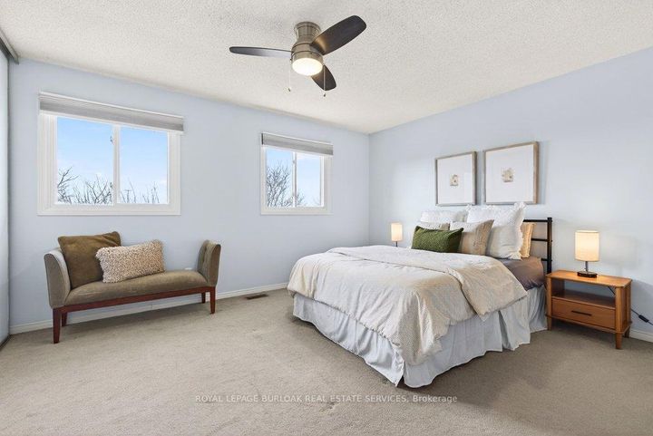 Photo 18 at 29 - 2004 Glenada Crescent, WC Wedgewood Creek, Oakville