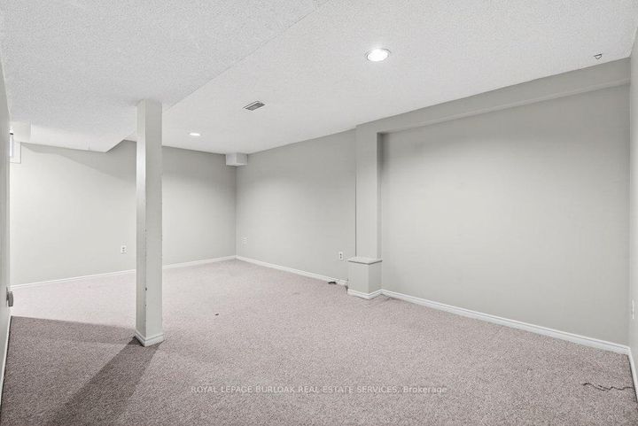 Photo 29 at 29 - 2004 Glenada Crescent, WC Wedgewood Creek, Oakville