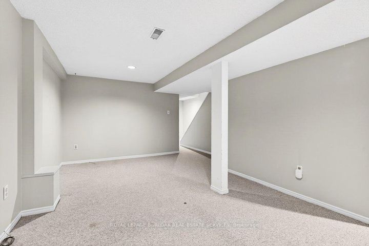 Photo 31 at 29 - 2004 Glenada Crescent, WC Wedgewood Creek, Oakville