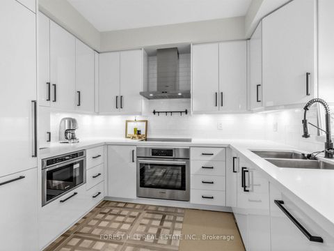 Photo 3 at 1001 - 1 Clairtrell Road, Willowdale East, Toronto