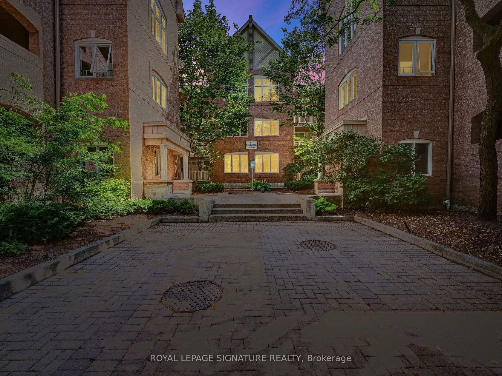 124 - 85 Bristol Road E, Hurontario, Mississauga 