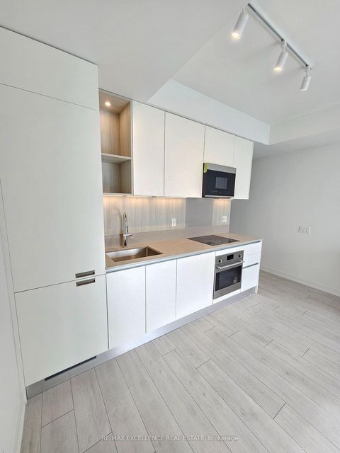 Photo 9 at 1202 - 39 Mary Street, City Centre, Barrie