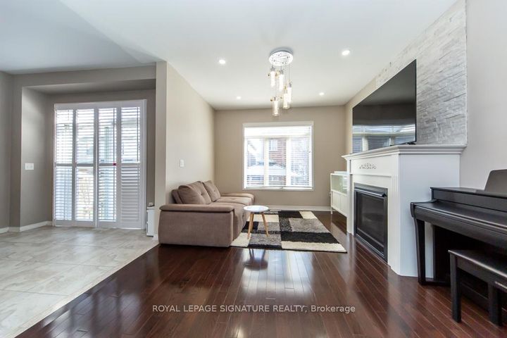 Photo 8 at 3260 Sealey Crescent, Alton, Burlington