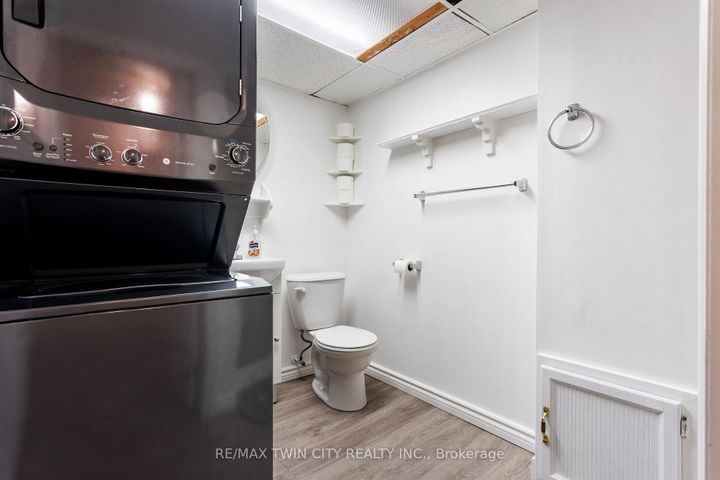 Photo 22 at 7 Eden Park Drive, Southgate, Brampton