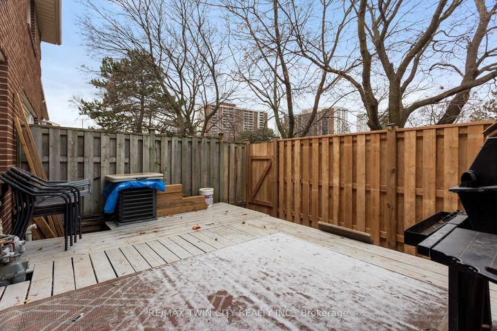 Photo 24 at 7 Eden Park Drive, Southgate, Brampton