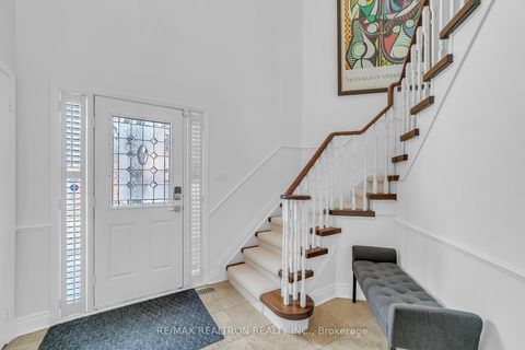 Photo 1 at 61 - 24 Beaumont Place, Uplands, Vaughan