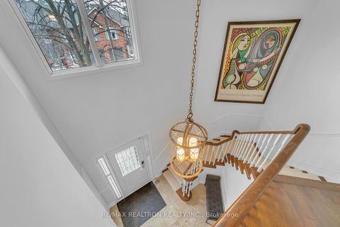 Photo 9 at 61 - 24 Beaumont Place, Uplands, Vaughan