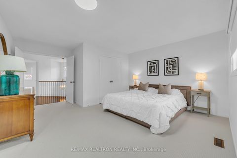 Photo 10 at 61 - 24 Beaumont Place, Uplands, Vaughan