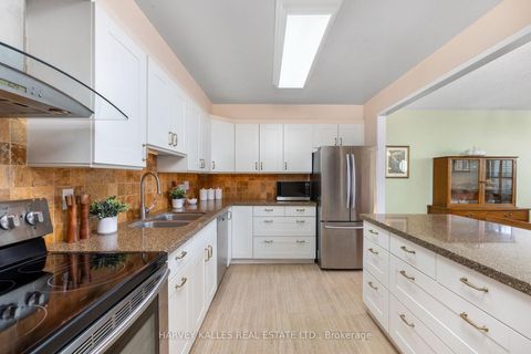 Photo 9 at 504 - 10 Fashion Roseway, Willowdale East, Toronto