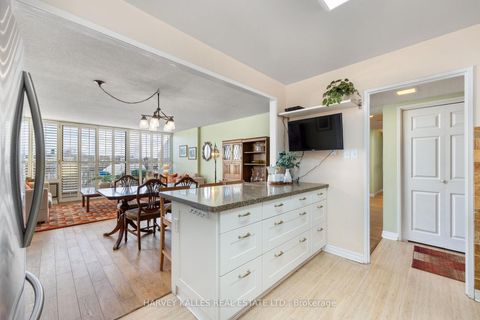 Photo 10 at 504 - 10 Fashion Roseway, Willowdale East, Toronto