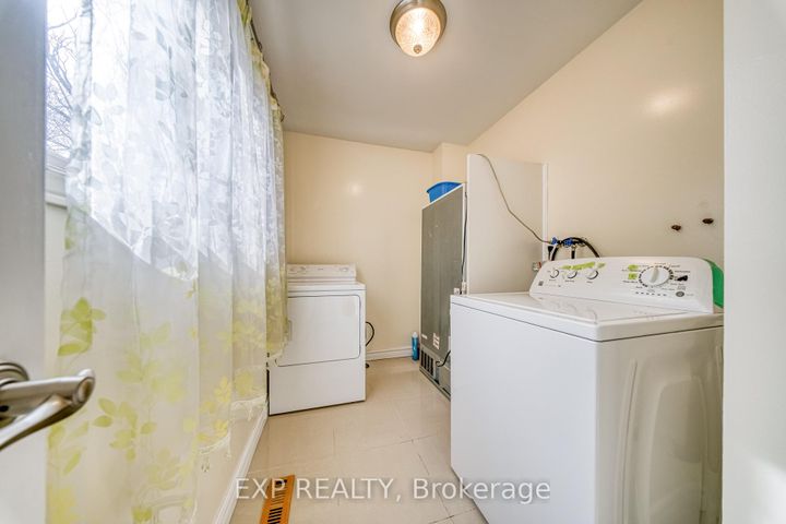 Photo 16 at 13 Carmel Court, Steeles, Toronto