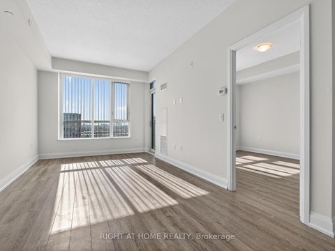 Photo 11 at 518 - 2800 Keele Street, CFB, Toronto