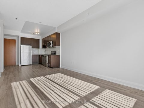 Photo 12 at 518 - 2800 Keele Street, CFB, Toronto
