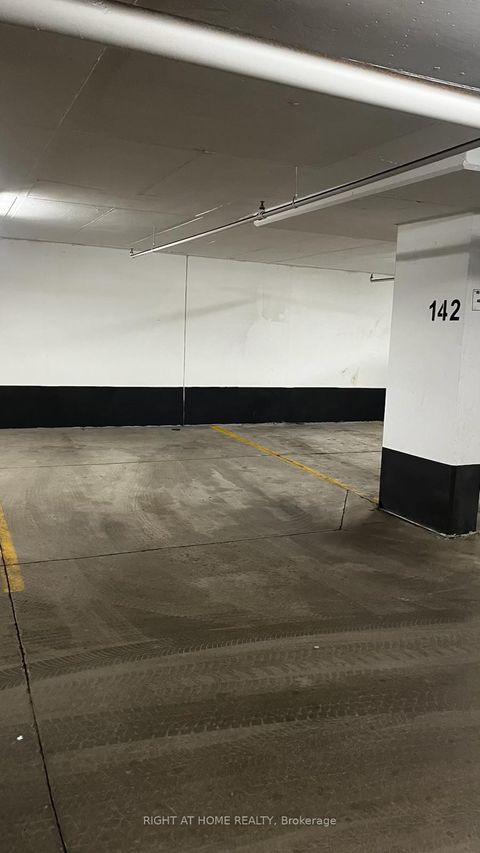 Photo 25 at 518 - 2800 Keele Street, CFB, Toronto