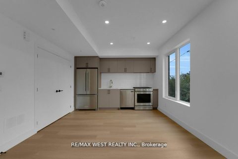 Photo 4 at 661 Winona Drive, Oakwood Village, Toronto