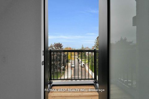 Photo 13 at 661 Winona Drive, Oakwood Village, Toronto