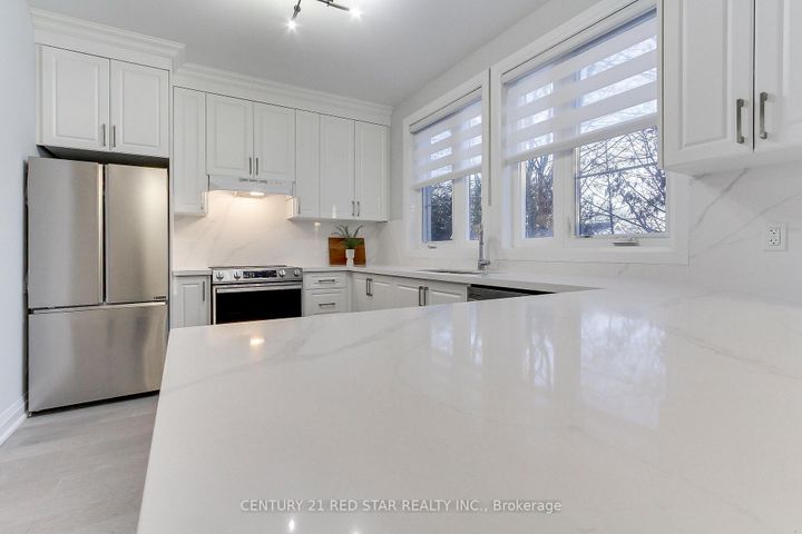 Photo 15 at 23 - 260 Eagle Street, Central Newmarket, Newmarket