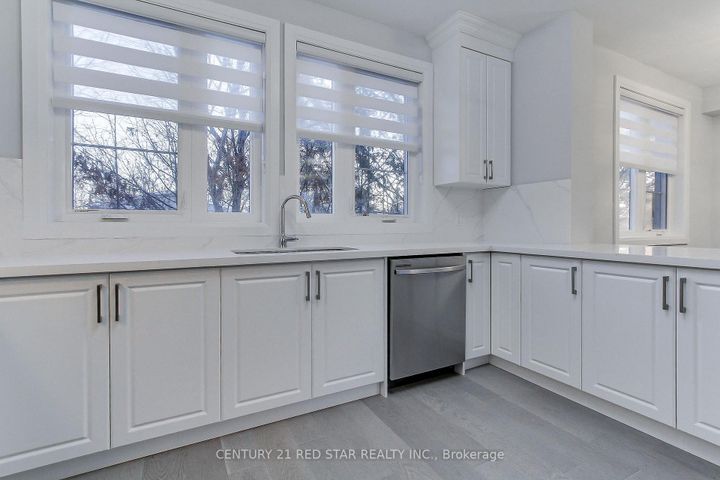 Photo 18 at 23 - 260 Eagle Street, Central Newmarket, Newmarket