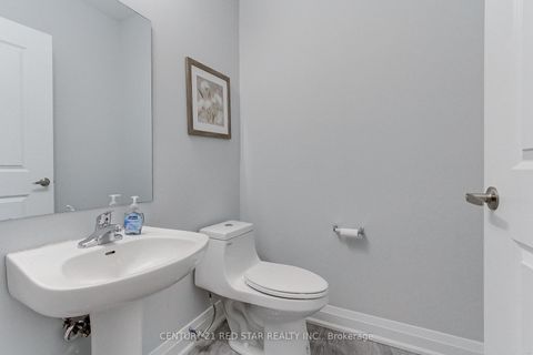 Photo 9 at 23 - 260 Eagle Street, Central Newmarket, Newmarket