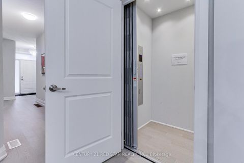 Photo 10 at 23 - 260 Eagle Street, Central Newmarket, Newmarket