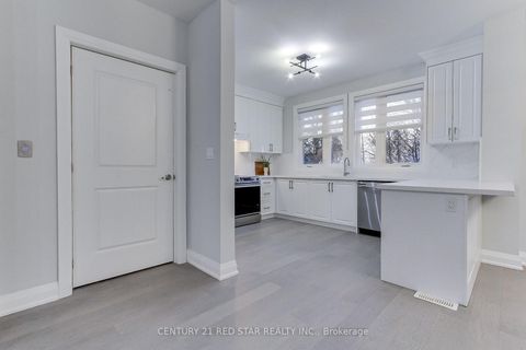 Photo 13 at 23 - 260 Eagle Street, Central Newmarket, Newmarket