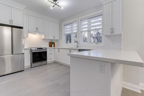 Photo 14 at 23 - 260 Eagle Street, Central Newmarket, Newmarket