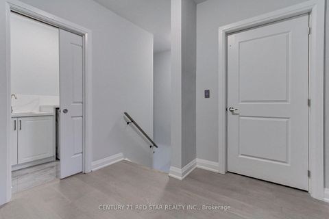 Photo 33 at 23 - 260 Eagle Street, Central Newmarket, Newmarket