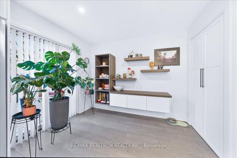 Photo 13 at 165 Clearmeadow Boulevard, Summerhill Estates, Newmarket